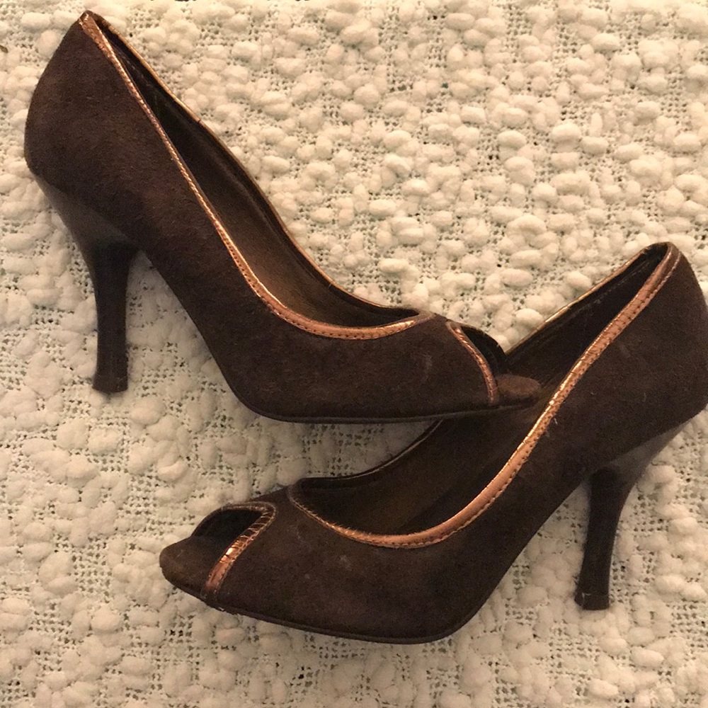 Peep Toe Pumps
